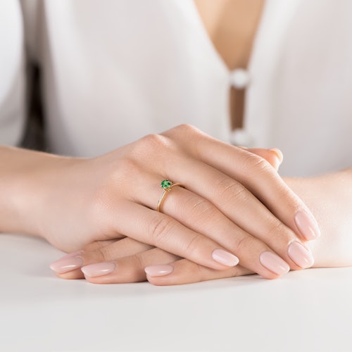 Pierścionek zaręczynowy The Journey: złoty, szmaragd